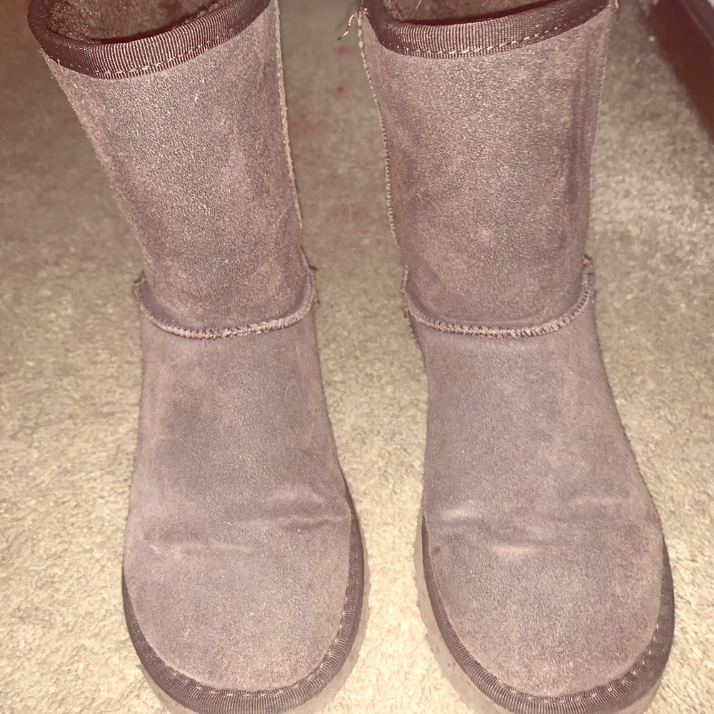 Brown short Ugg’s